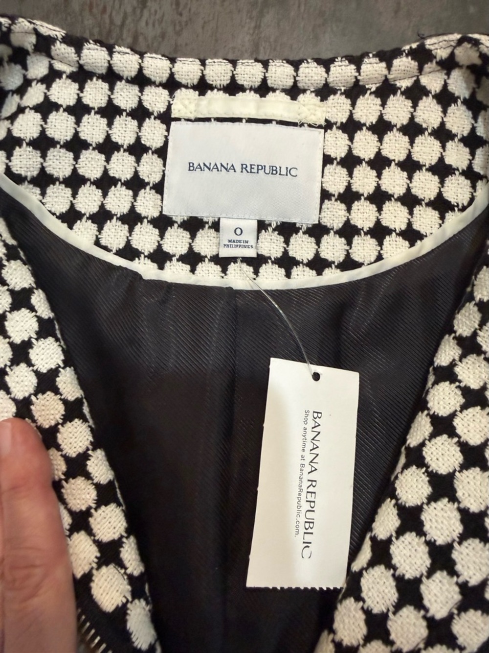 Banana Republic Black and White Crop Zipper Jacket with Black Trim - Picture 3 of 4